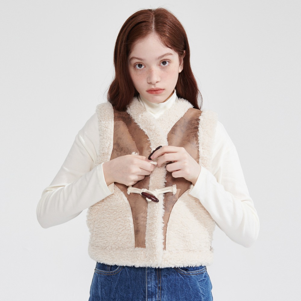 TOGGLE BUTTON ECO FUR MUSTANG VEST [CAMEL]